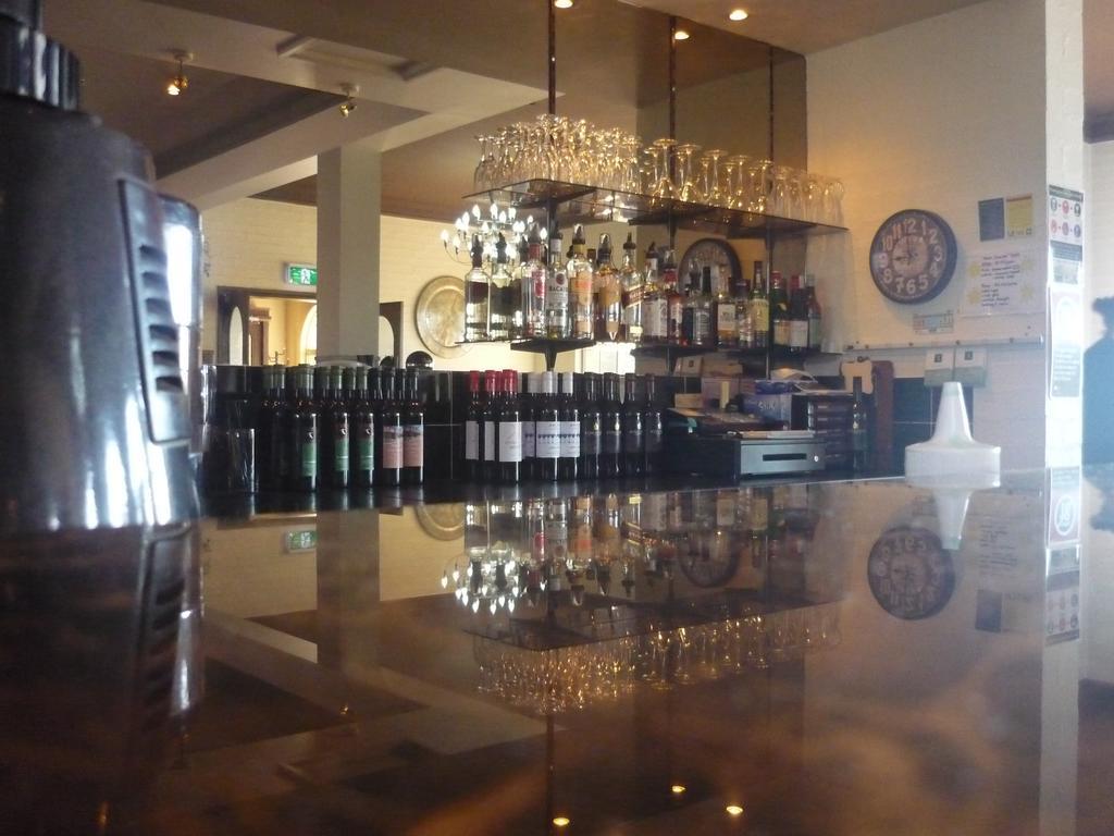 Heritage Motor Inn Гоулбёрн Экстерьер фото